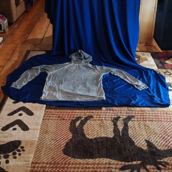 Men's large gray  American eagle hooded long sleeved shirt - Picture 3 of 7